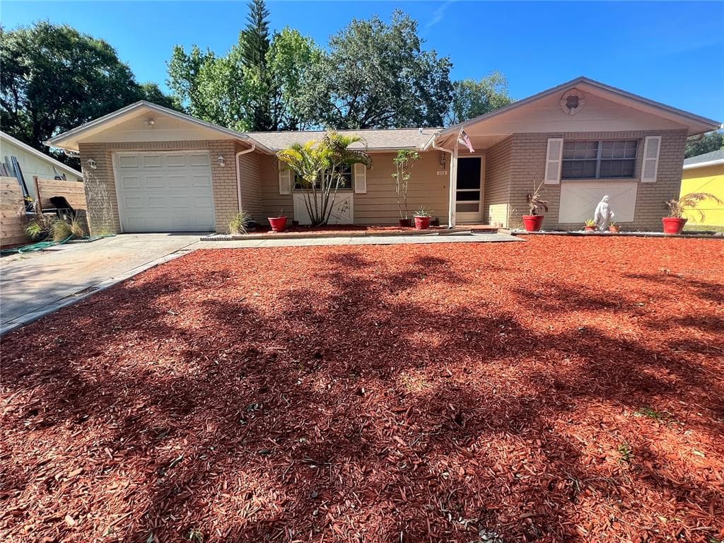 1312 PADDOCK COURT TARPON SPRINGS, FL 34689