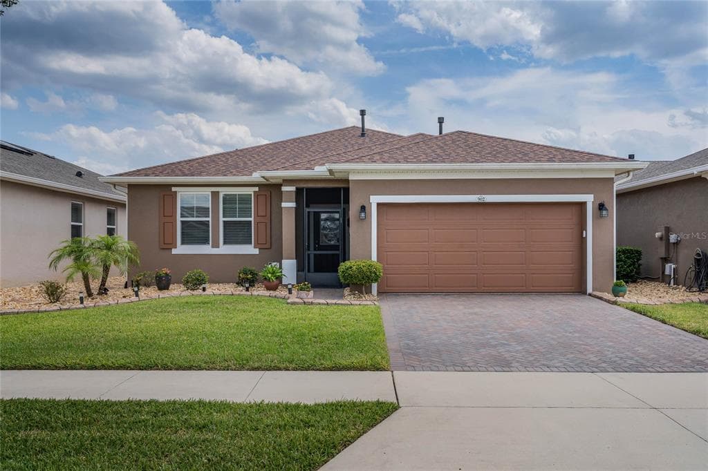 902 TIDAL POND DRIVE GROVELAND, FL 34736