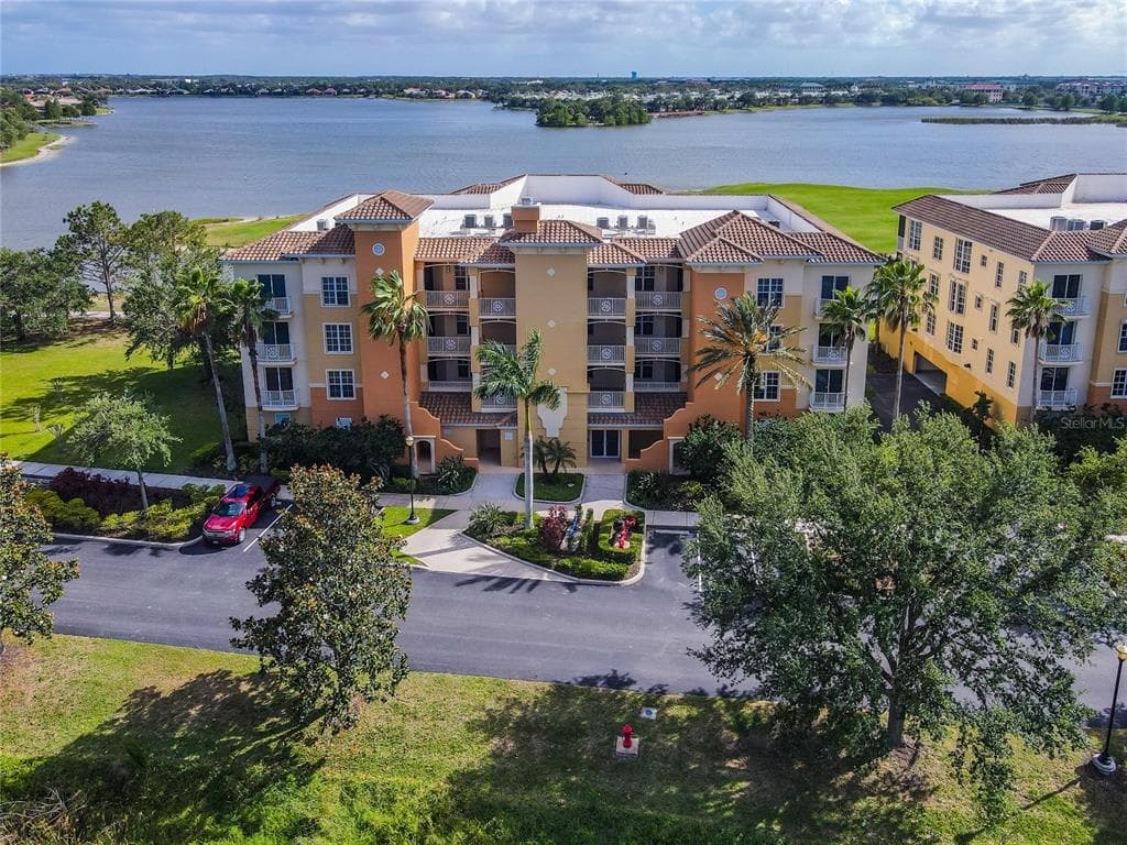 6438 WATERCREST WAY UNIT 403 LAKEWOOD RANCH, FL 34202