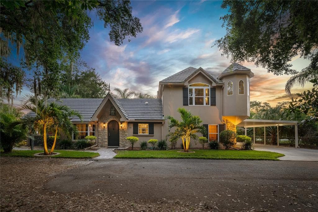 712 GEORGE STREET S TARPON SPRINGS, FL 34688