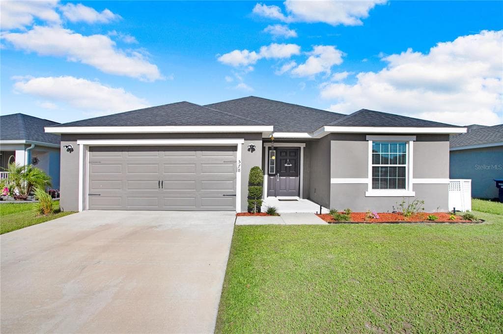 578 LORIENT DRIVE EAGLE LAKE, FL 33839