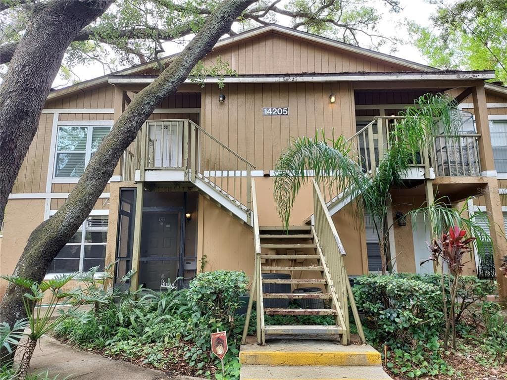 14205 SHADOW MOSS LANE UNIT 102 TAMPA, FL 33613