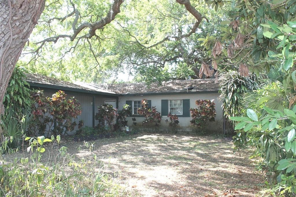 7408 W HENRY AVENUE TAMPA, FL 33615