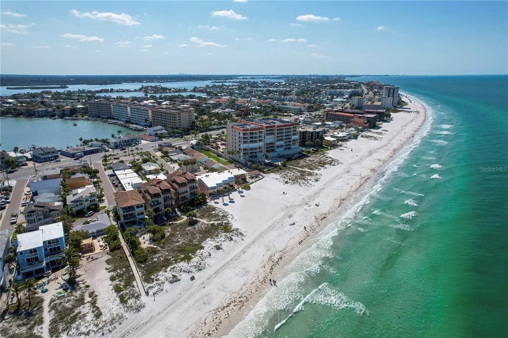 125 178TH AVENUE W UNIT A&B REDINGTON SHORES, FL 33708
