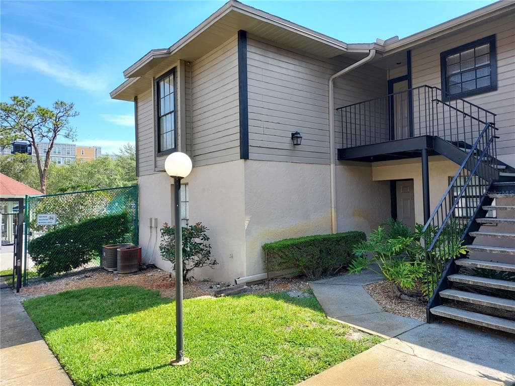 4112 ASHFORD GREEN PLACE UNIT I203 TAMPA, FL 33613
