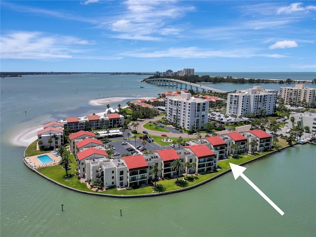 868 BAYWAY BOULEVARD UNIT 105 CLEARWATER, FL 33767