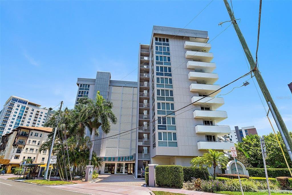470 3RD STREET S UNIT 206 ST PETERSBURG, FL 33701