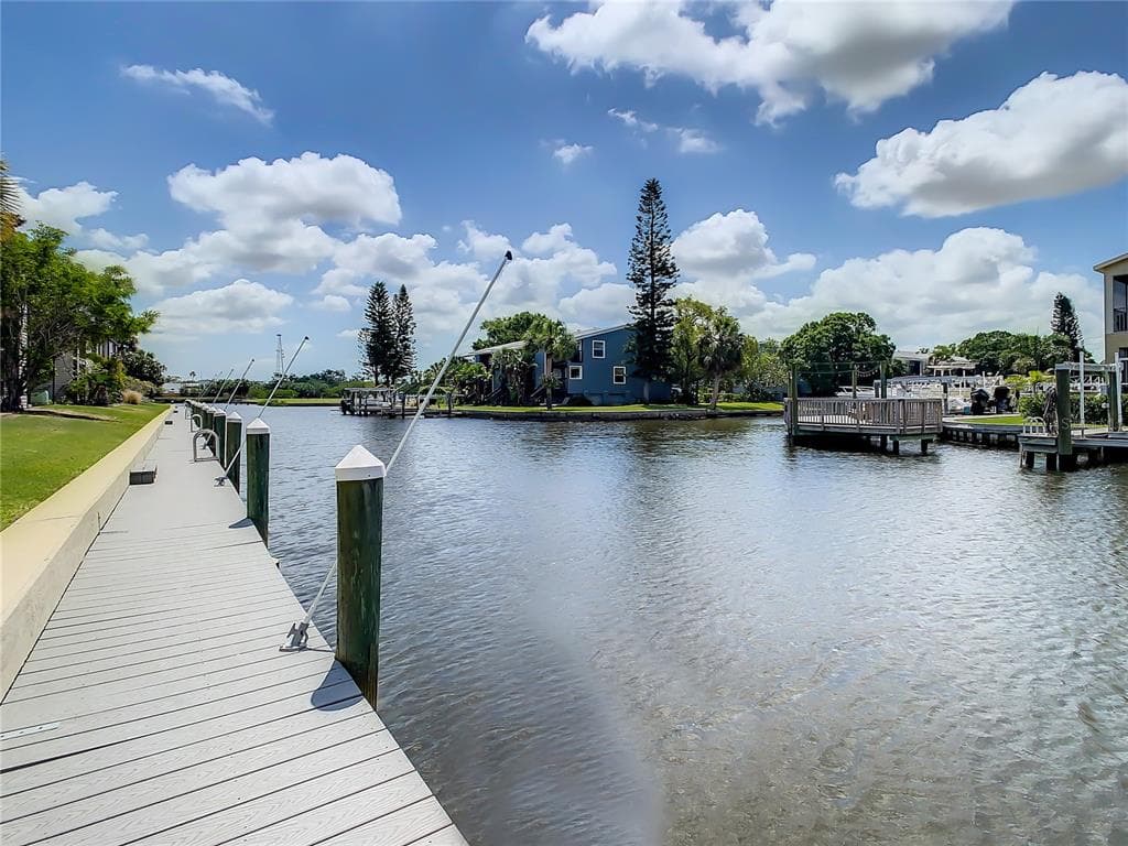 360 MOORINGS COVE DRIVE TARPON SPRINGS, FL 34689
