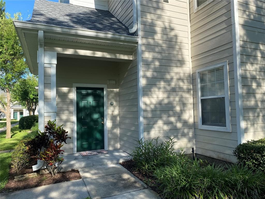 405 SOUTHERN PECAN CIRCLE UNIT 205 WINTER GARDEN, FL 34787