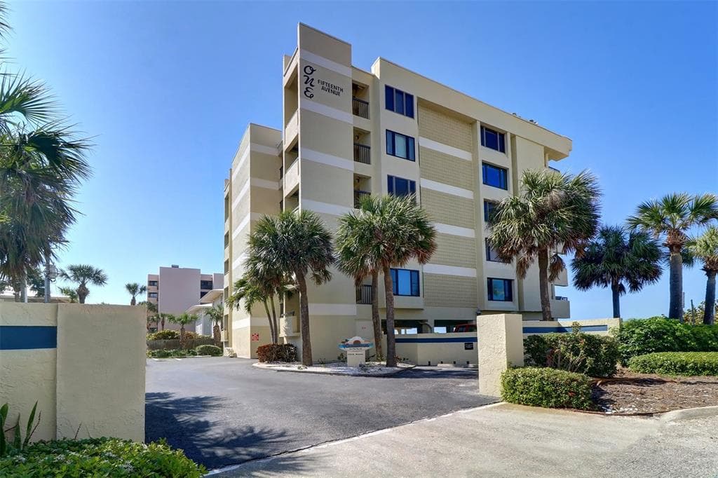 1 15TH AVENUE UNIT 102