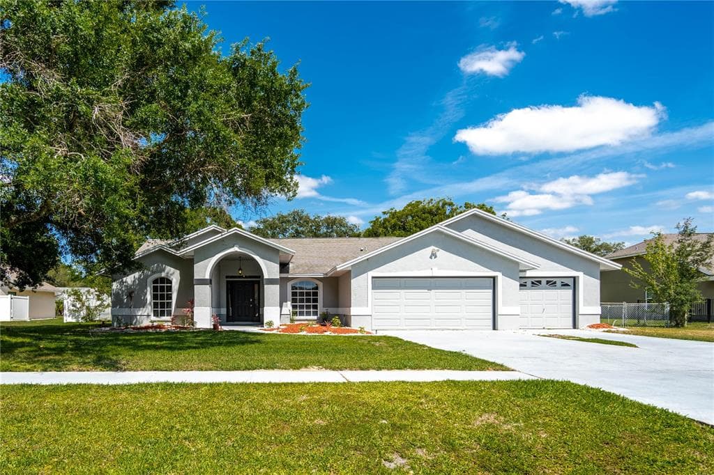 12231 LANGSHAW DRIVE THONOTOSASSA, FL 33592