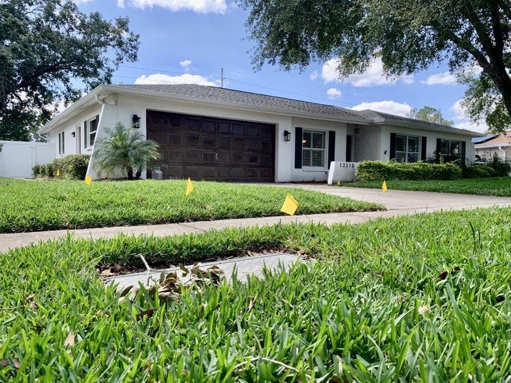 13310 MORAN DRIVE TAMPA, FL 33618