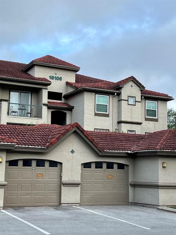 18106 PEREGRINES PERCH PLACE UNIT 5207 LUTZ, FL 33558