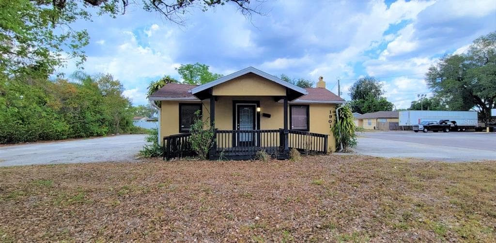 1901 W SLIGH AVENUE TAMPA, FL 33604