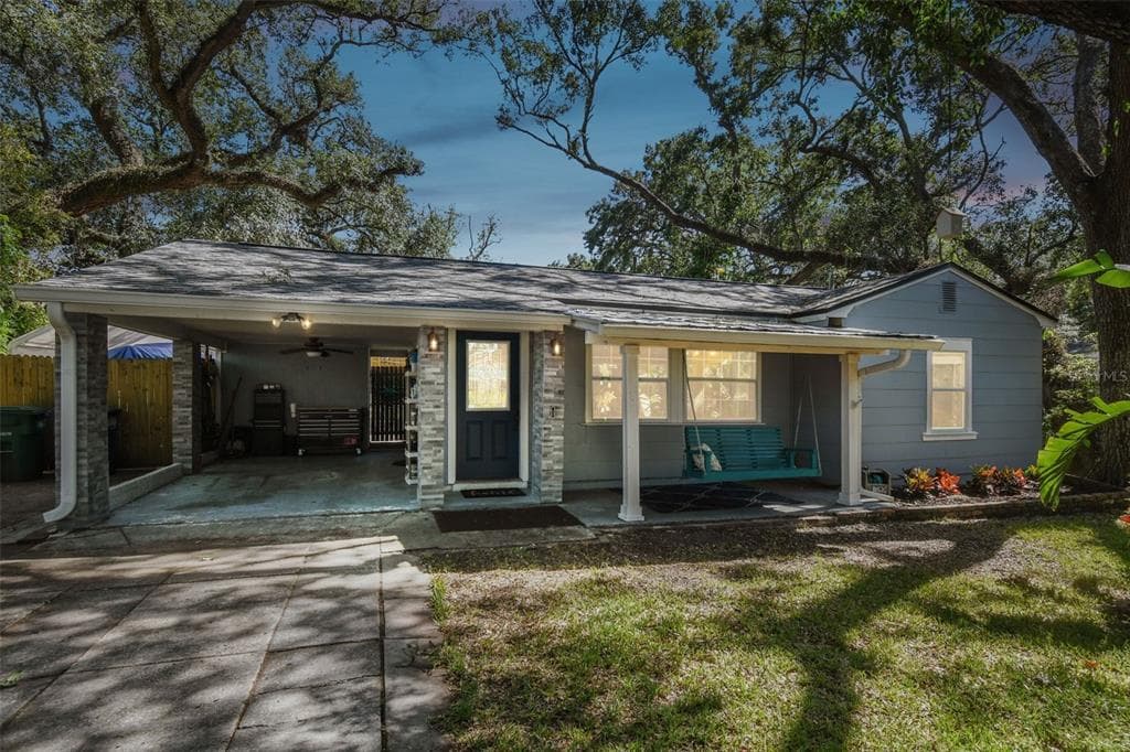 2103 E HOWELL STREET TAMPA, FL 33610