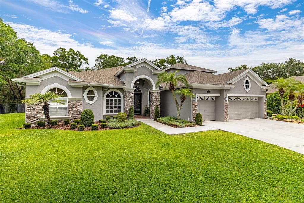 2246 CLIMBING IVY DRIVE