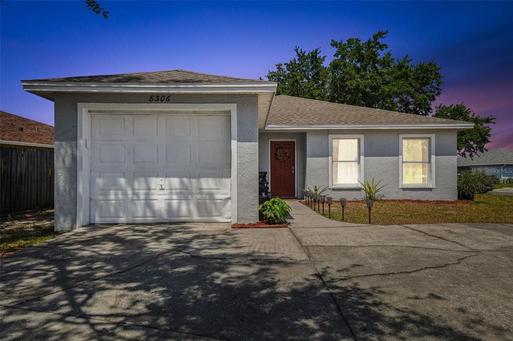 8306 REDBRAES DRIVE TAMPA, FL 33615