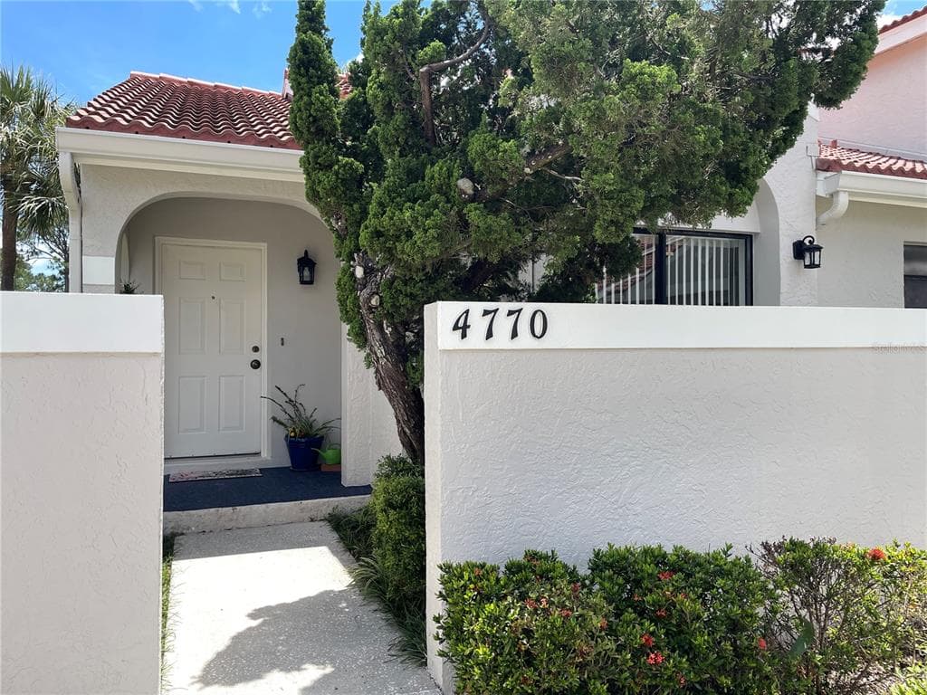 4770 PALERMO COURT NE ST PETERSBURG, FL 33703