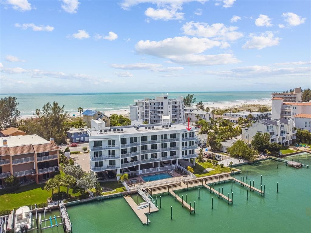 10091 GULF BOULEVARD UNIT 401 E TREASURE ISLAND, FL 33706