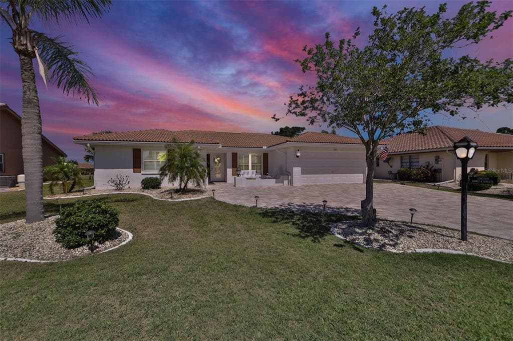 1807 WOLF LAUREL DRIVE SUN CITY CENTER, FL 33573