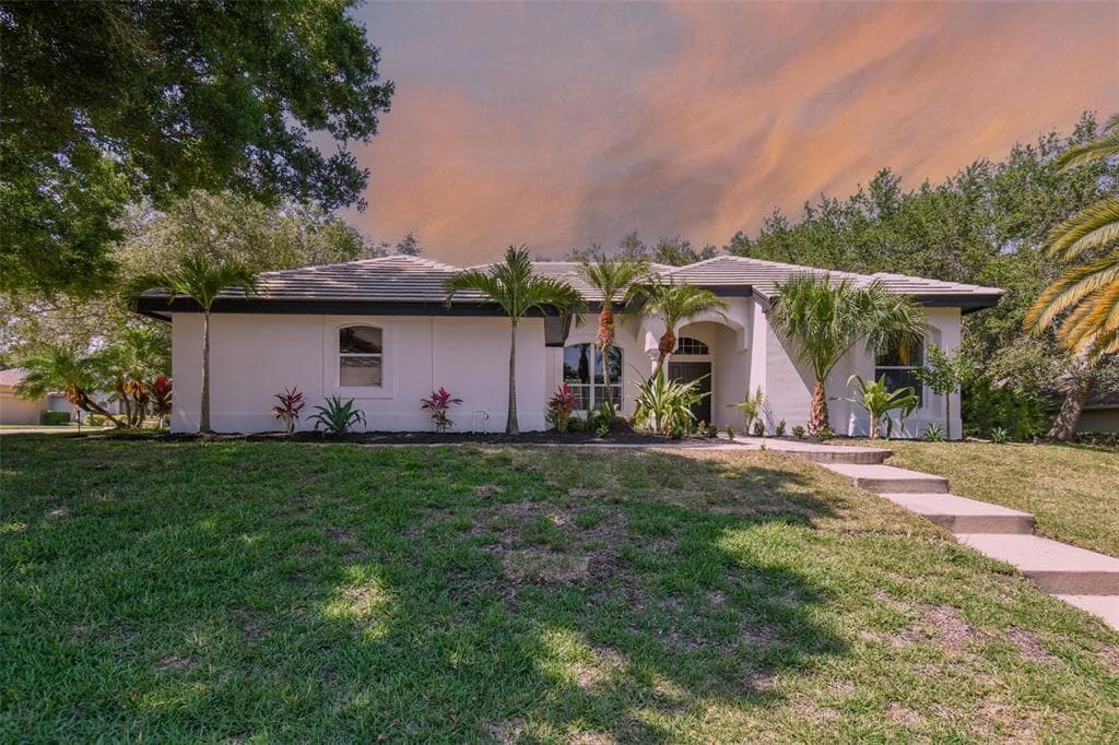217 HIGHLAND WOODS DRIVE SAFETY HARBOR, FL 34695