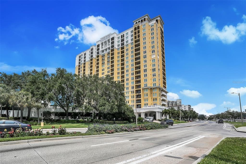 345 BAYSHORE BOULEVARD UNIT 801 TAMPA, FL 33606