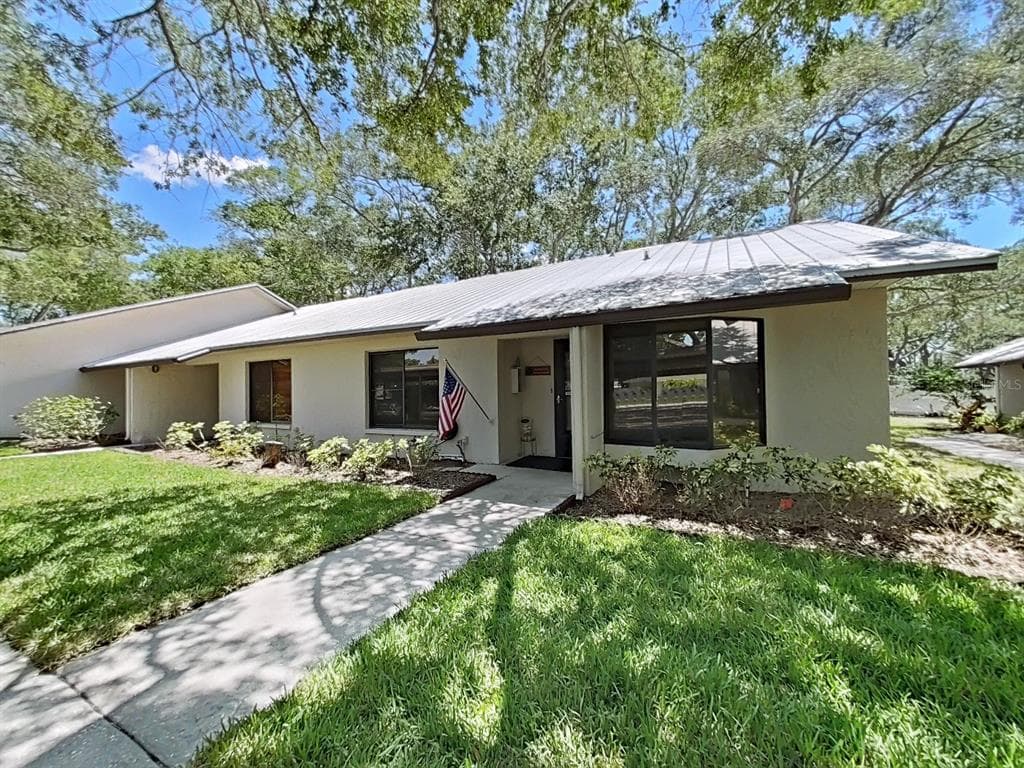 821 3RD AVENUE SW UNIT 8 LARGO, FL 33770