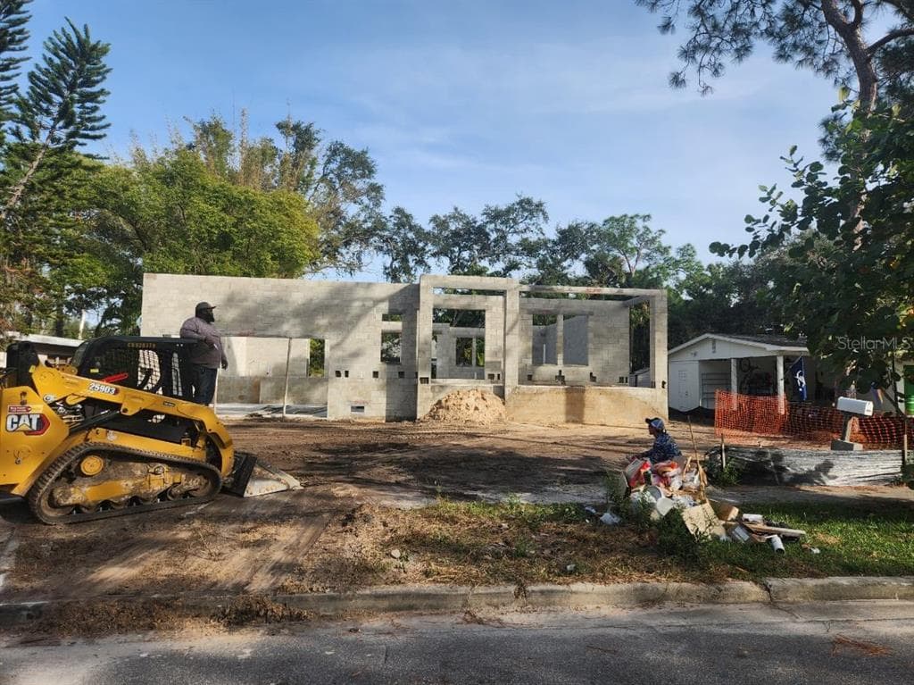 3610 S HUBERT AVENUE TAMPA, FL 33629