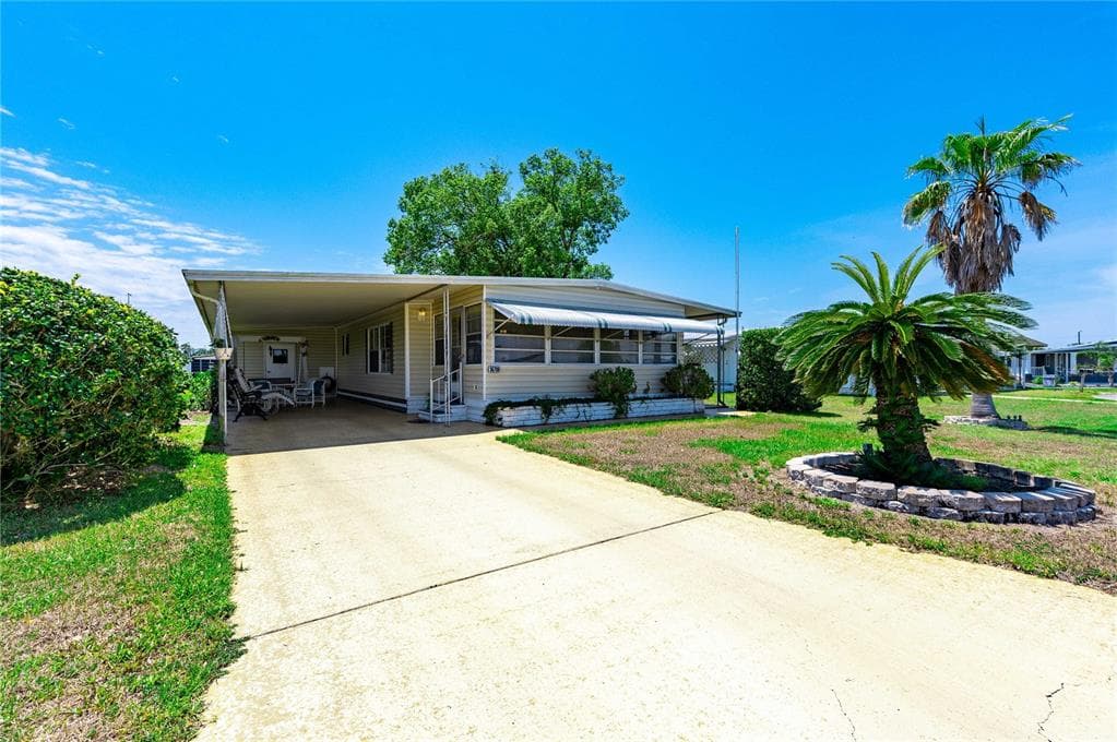 36708 NILES DRIVE ZEPHYRHILLS, FL 33542