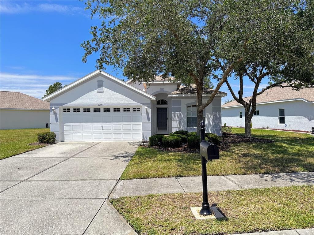 23901 CORAL RIDGE LANE LAND O LAKES, FL 34639