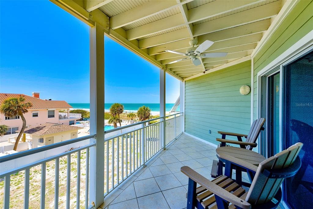 1308 GULF BOULEVARD UNIT 5 INDIAN ROCKS BEACH, FL 33785