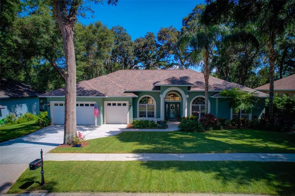 2412 VALRICO FOREST DRIVE VALRICO, FL 33594