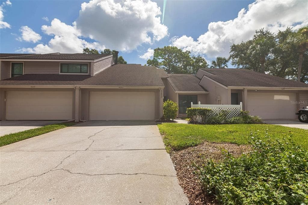 4203 HARTWOOD LN LANE TAMPA, FL 33618