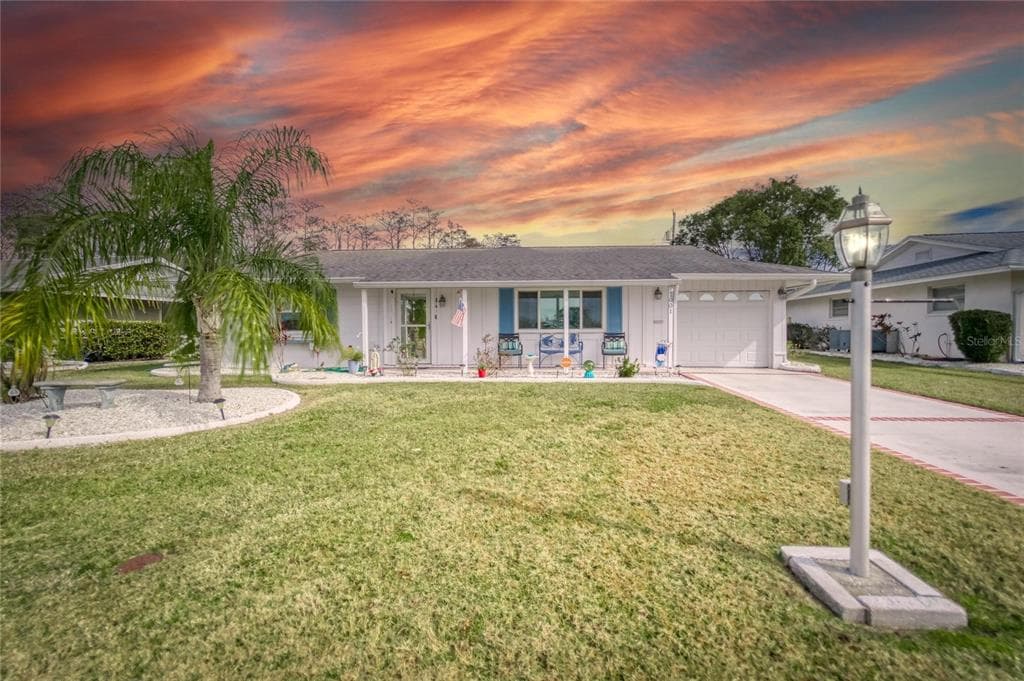 1001 HACIENDA DRIVE SUN CITY CENTER, FL 33573