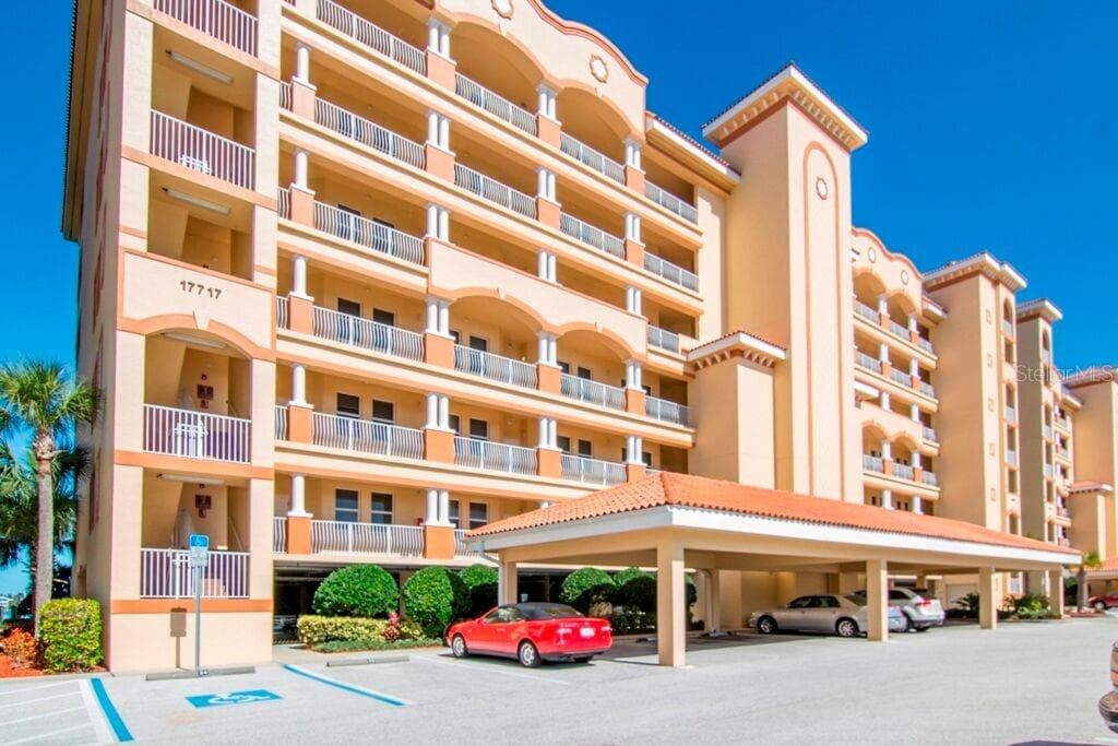 17717 GULF BOULEVARD UNIT 302 REDINGTON SHORES, FL 33708