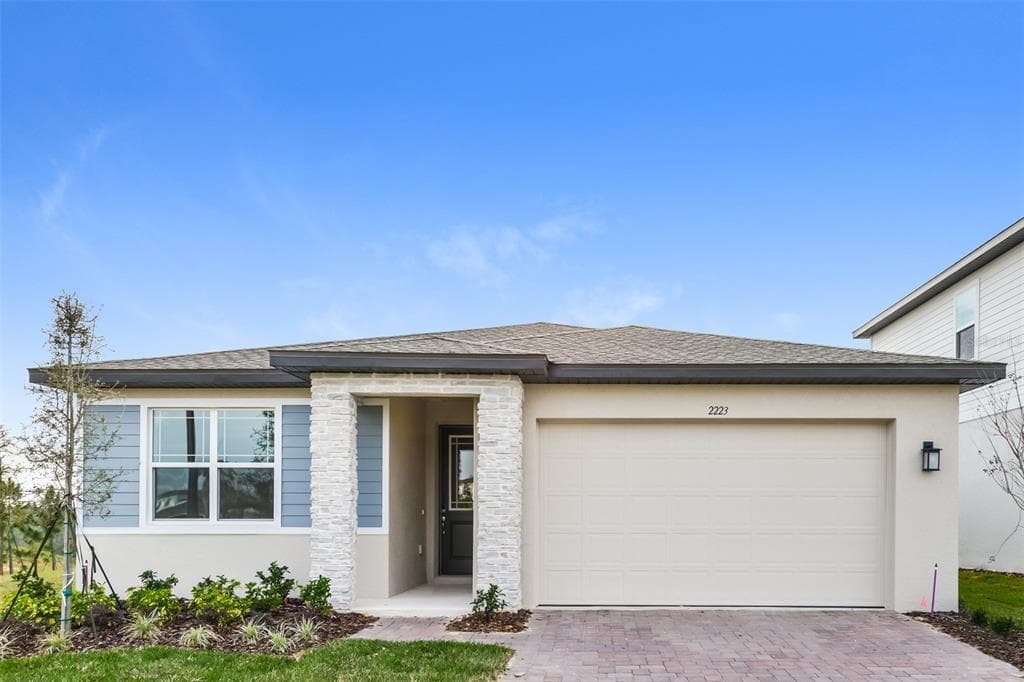 2223 HUNTSMAN RIDGE ROAD MINNEOLA, FL 34715