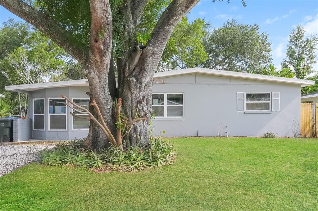 3047 WEBLEY DRIVE LARGO, FL 33771