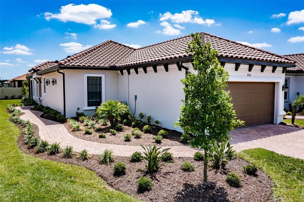 4158 MONTEGRAPPA WAY WESLEY CHAPEL, FL 33543