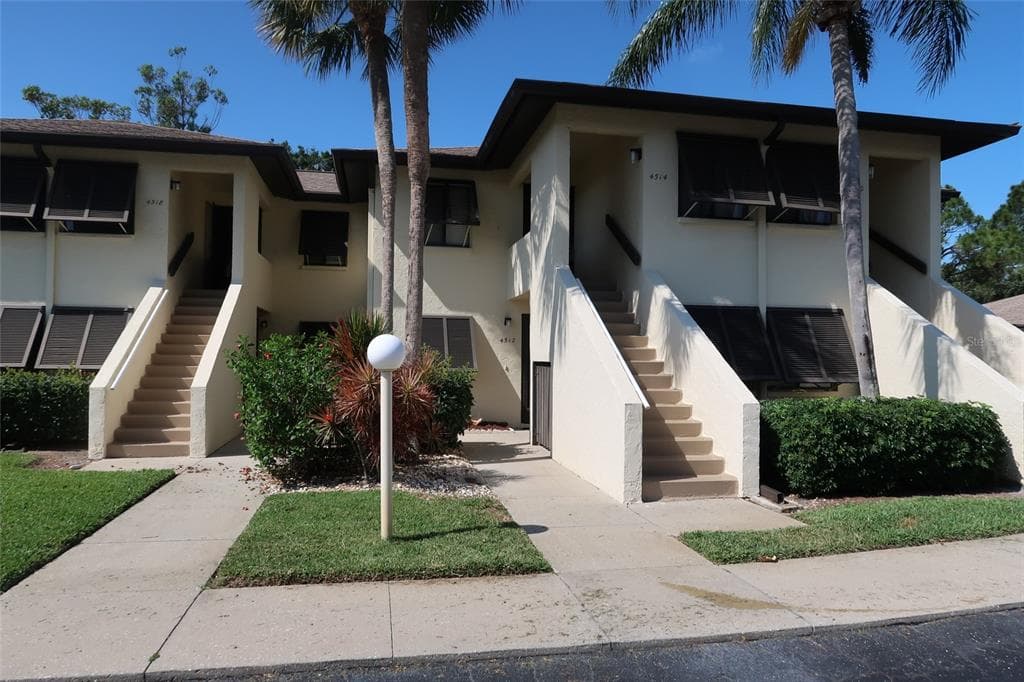 4512 LONGWATER CHASE UNIT 27 SARASOTA, FL 34235