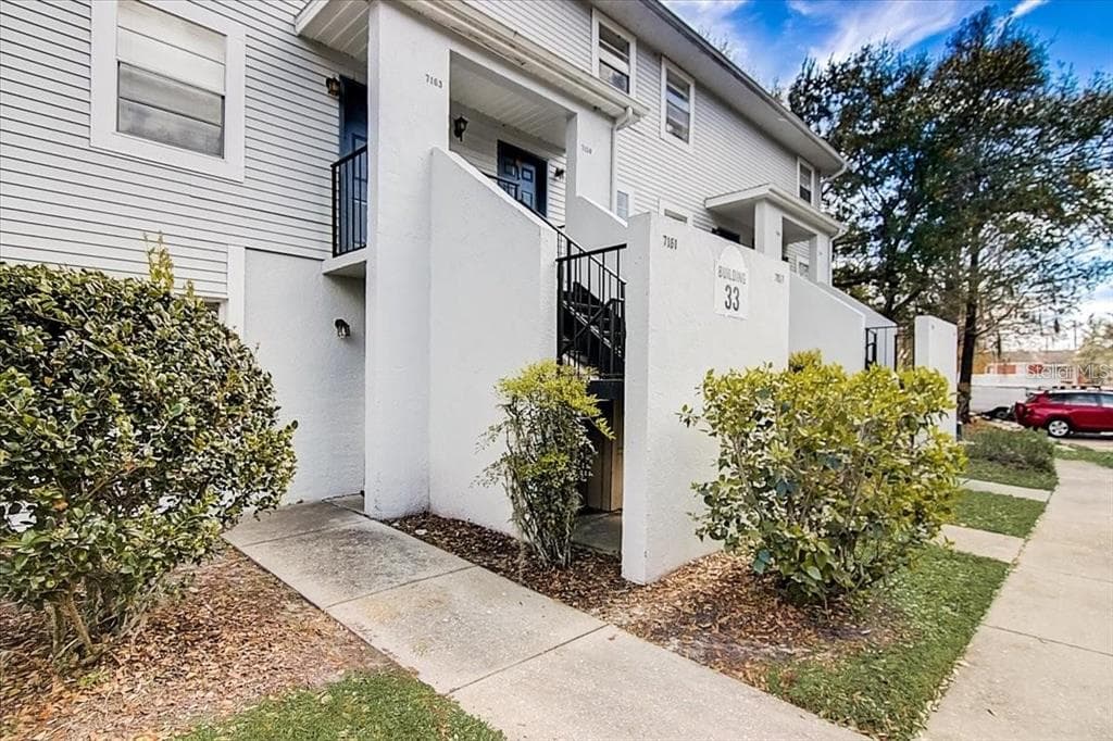 7163 E BANK DRIVE UNIT 33203 TAMPA, FL 33617