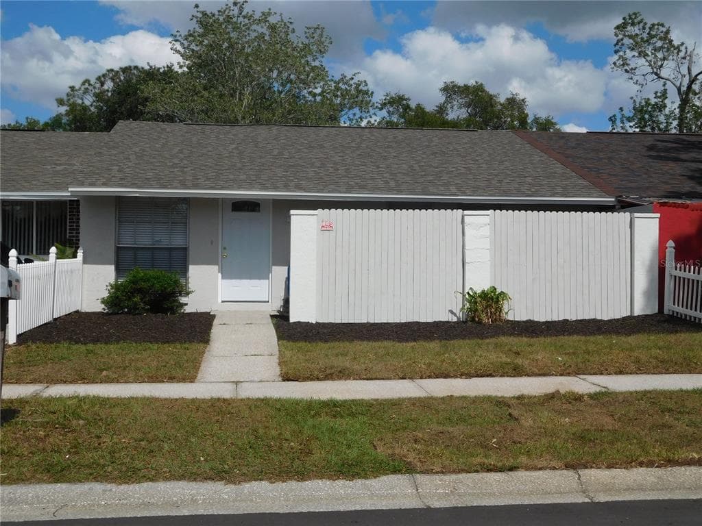 8507 FOXHALL DRIVE TAMPA, FL 33615