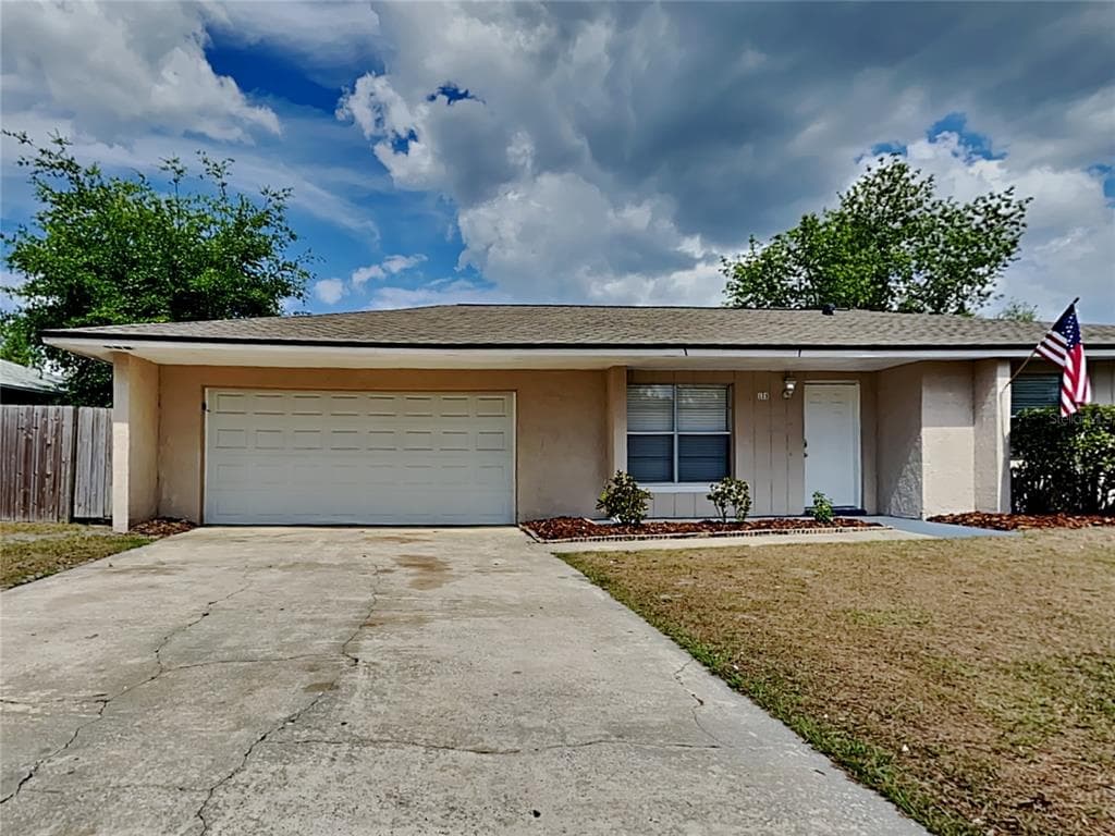 125 HIDDEN LAKE DRIVE SANFORD, FL 32773