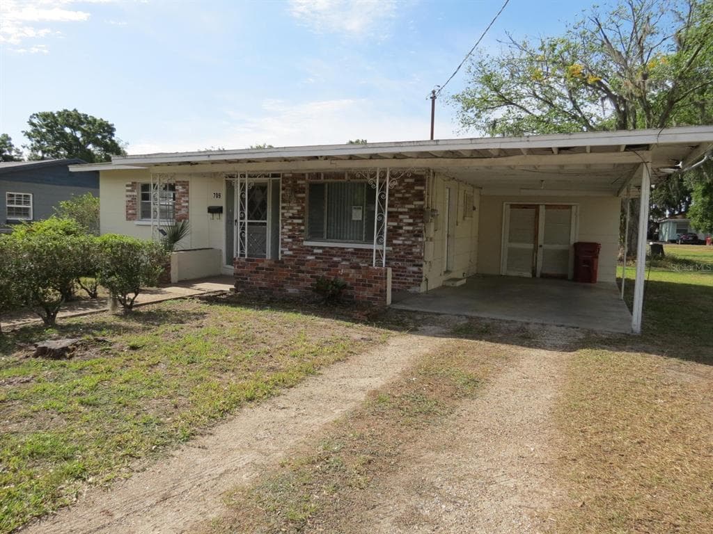 709 E ALABAMA STREET PLANT CITY, FL 33563