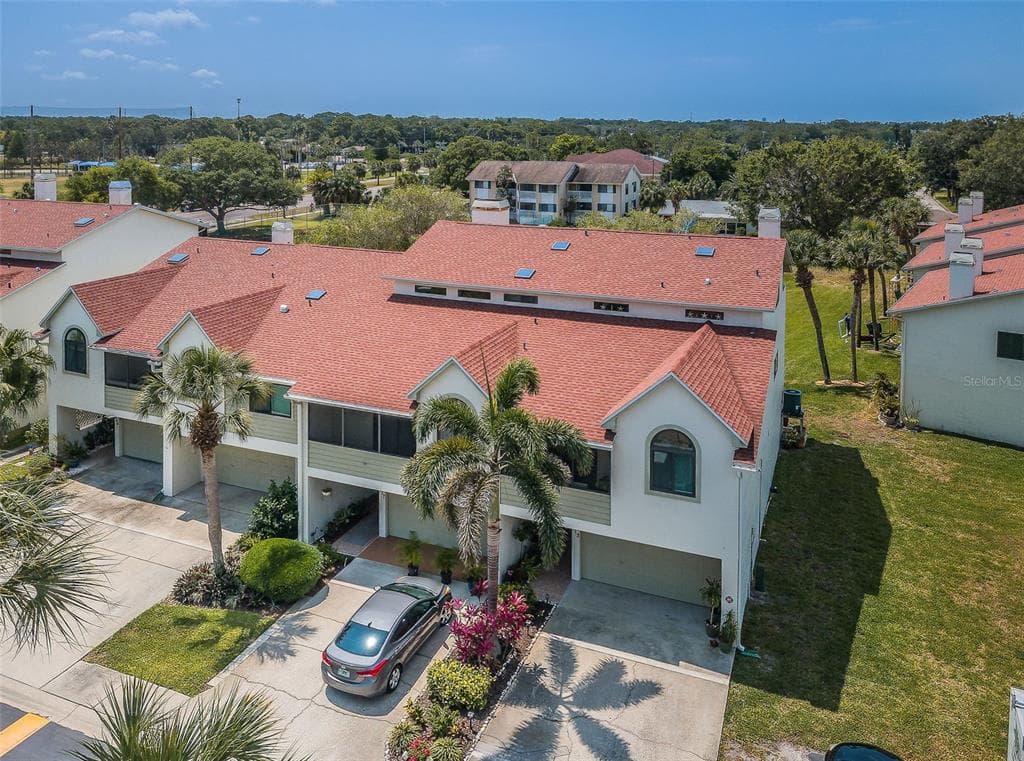 613 DUCHESS BOULEVARD DUNEDIN, FL 34698