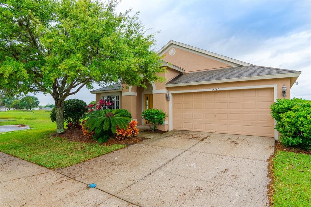 5247 LOOKOUT PASS WESLEY CHAPEL, FL 33544