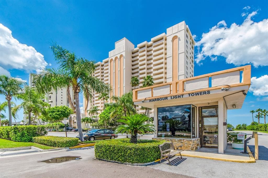 1270 GULF BOULEVARD UNIT 1804 CLEARWATER BEACH, FL 33767