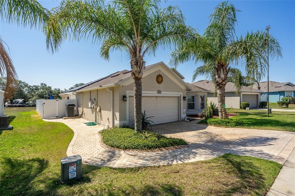7951 MERCHANTVILLE CIRCLE ZEPHYRHILLS, FL 33540