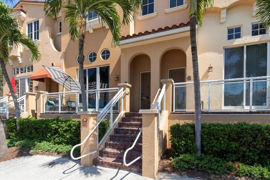 505 MANDALAY AVENUE UNIT 66 CLEARWATER, FL 33767