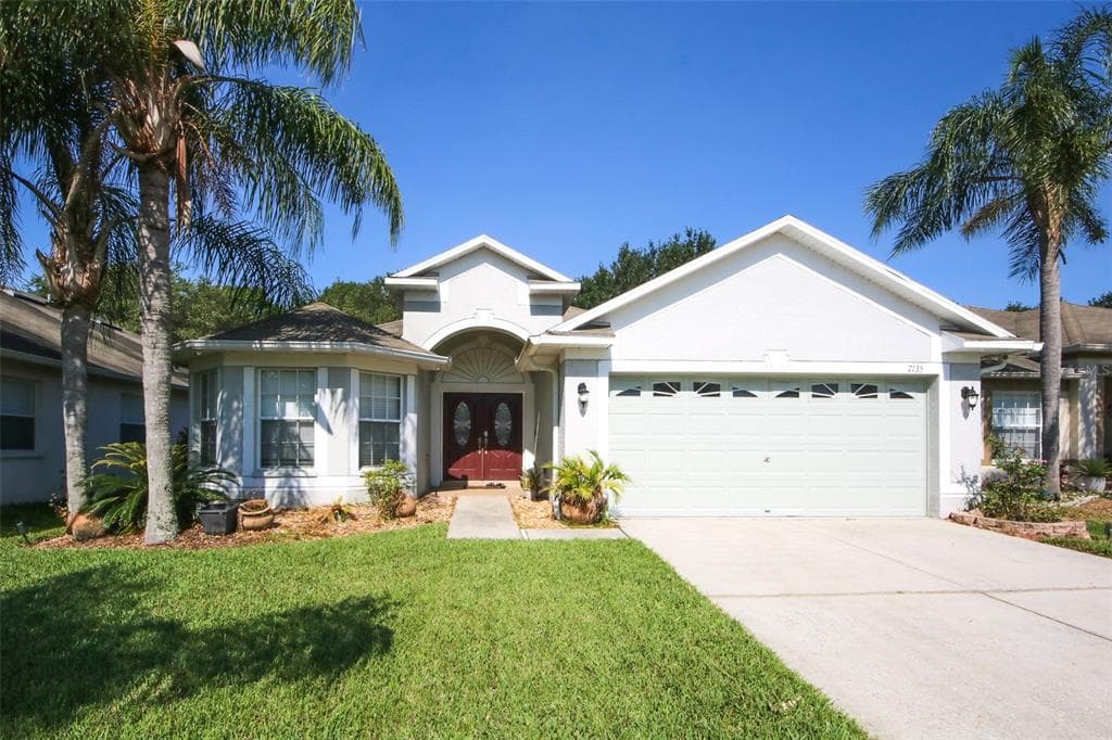 7135 ROYAL GEORGE COURT WESLEY CHAPEL, FL 33545