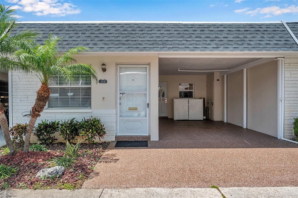 212 SKY LOCH DRIVE E DUNEDIN, FL 34698